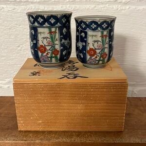 Arita - Yaki Japanese Tea Cups Blue Gold  NEW in Wood box